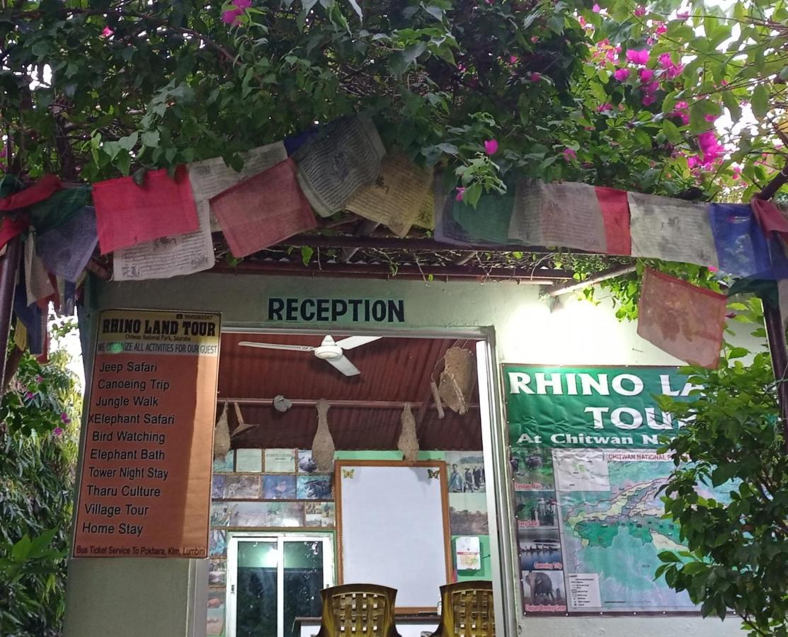 Hotel Rhino Land, Sauraha Exterior photo